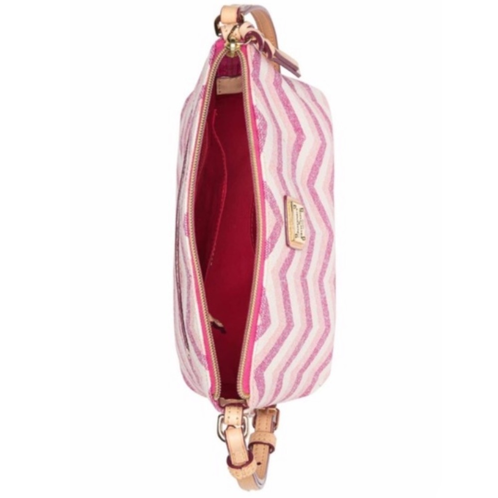 RARE & SOLD OUT! Dooney & Bourke Pink Chevron Suki Crossbody - Picture 5 of 13